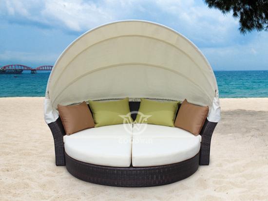 Round Daybed With Canopy